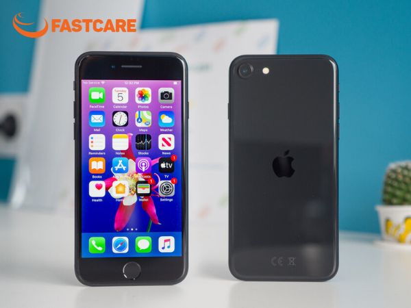 Có nên thay pin iPhone SE 2020 chính hãng không