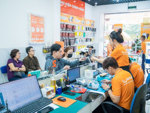 Quy trình thay pin iPhone 16 chuyên nghiệp lấy liền tại FASTCARE