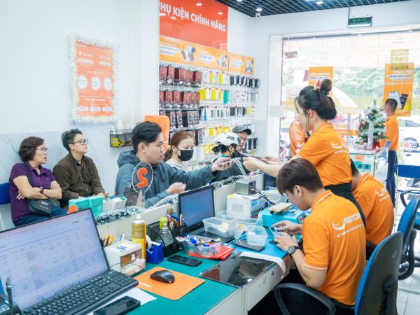 Tại sao bạn nên chọn FASTCARE để thay pin Samsung S25 Plus