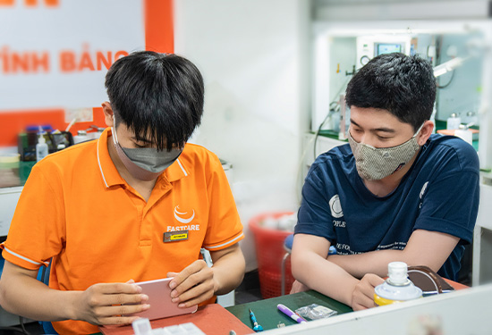 Tại sao nên thay pin Oppo Reno 13 tại FASTCARE? thay-pin-oppo-reno13-fc-1.jpg