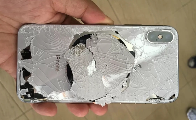 Iphone bị rơi vỡ