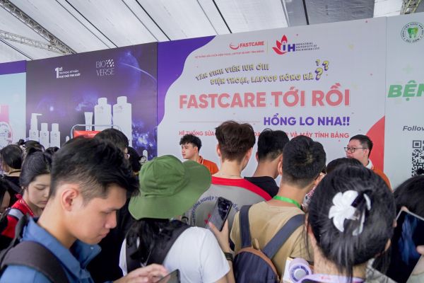 school-tour-iuh-fastcare-1.jpg