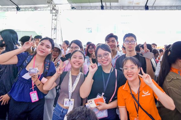 school-tour-iuh-fastcare-4.jpg