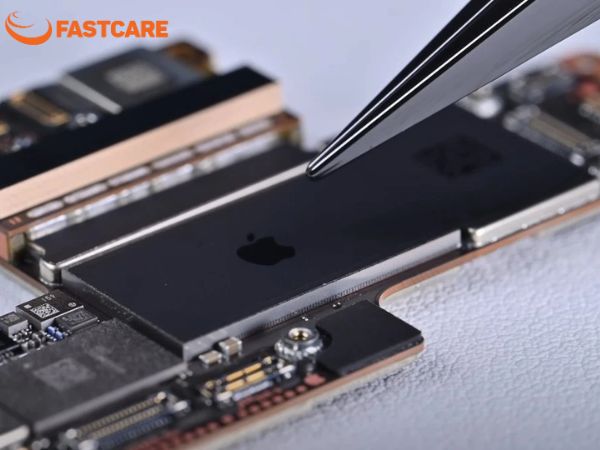 thay-pin-iphone-air-12.jpg