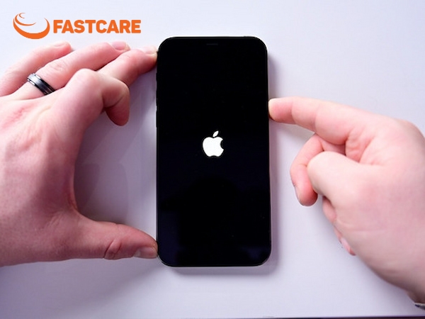 iPhone tự tắt nguồn
