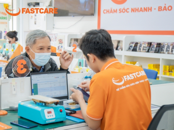 fastcare-loa-iphone-bi-nho-14.jpg