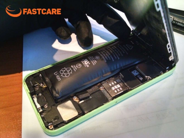 pin iPhone bị phồng