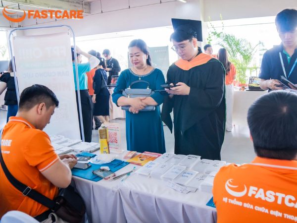 schooltour-fastcare-dai-hoc-ton-fpt-33321.jpg