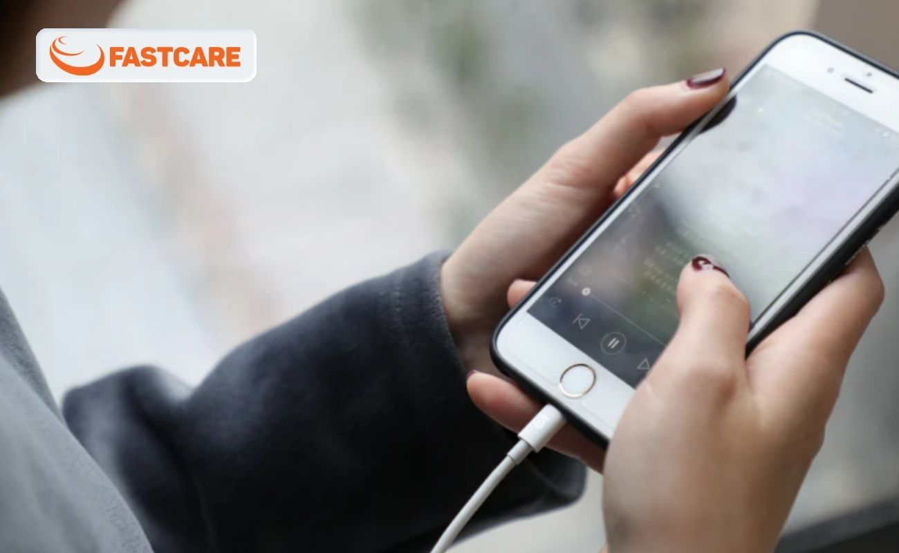 Vừa sạc pin vừa sử dụng iPhone