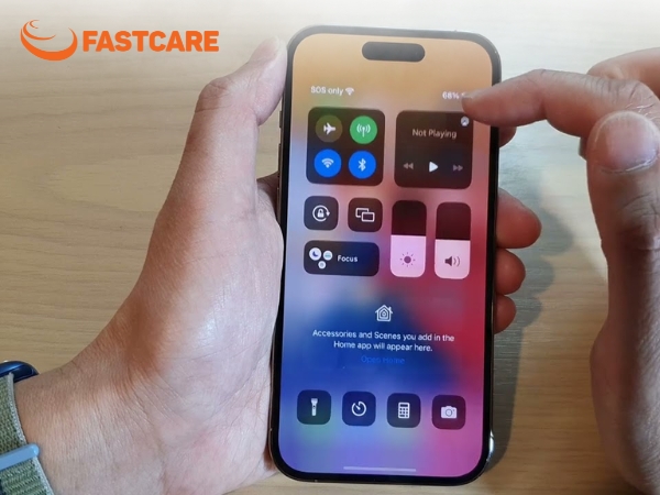 iphone dùng bao lâu thì tụt pin