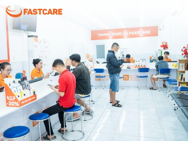 iphone dùng bao lâu thì tụt pin