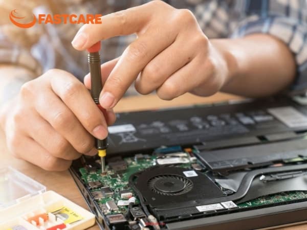laptop mở không lên