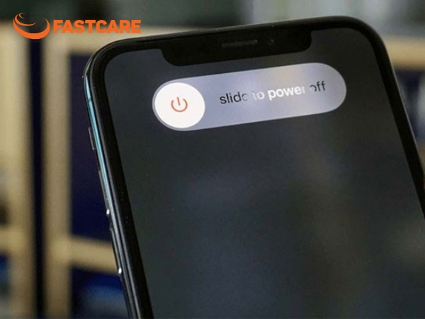 màn hình iPhone bị ẩm