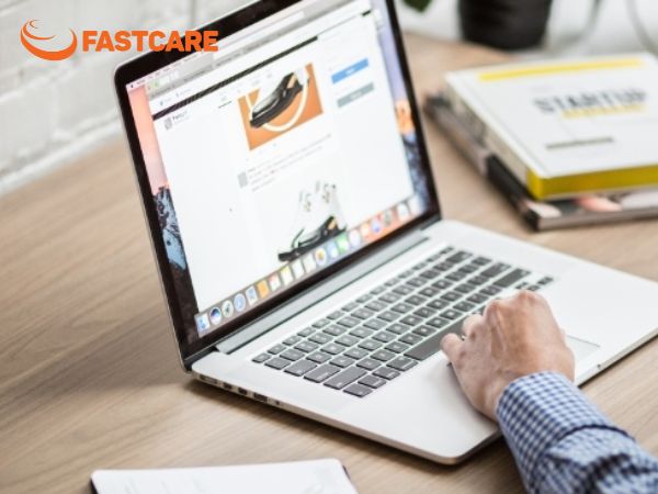 Màn hình laptop bị vô nước