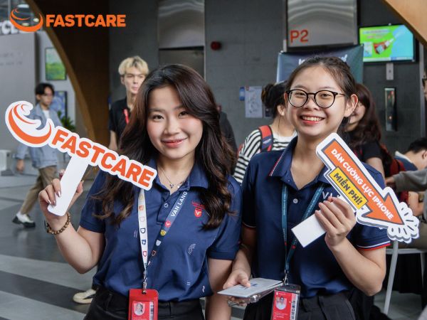 schooltour-fastcare-dai-hoc-van-lang-6.jpg