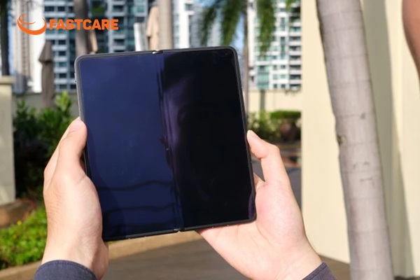 Nguyên nhân OPPO Find N5 hỏng màn hình