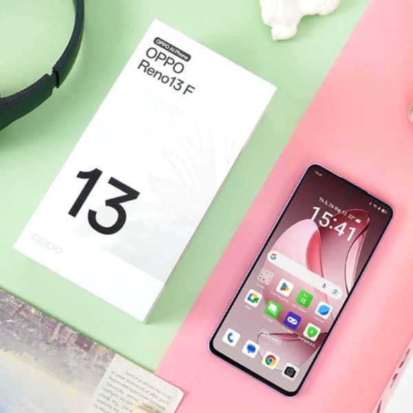 thay-man-hinh-oppo-reno-13-f-fastcare.jpg