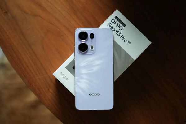 thay-man-hinh-oppo-reno-13-pro-1-fastcare.jpg