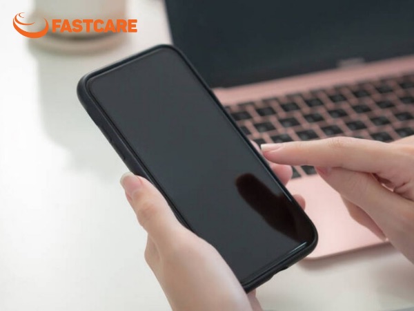 chống nhìn trộm màn hình iphone