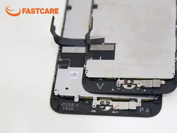 iPhone bị sọc tai thỏ