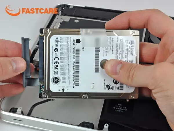 MacBook không lên màn hình