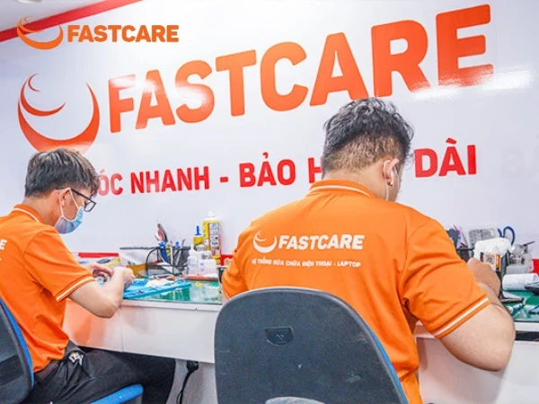 fastcare-ve-sinh-chan-sac-6.webp