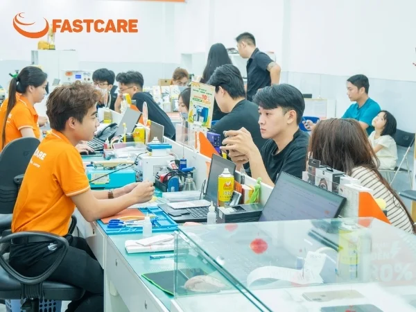 fastcare-chan-cam-sac-iphone-bi-long-7.webp