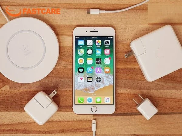 Dùng sạc Macbook cho iPhone được không?