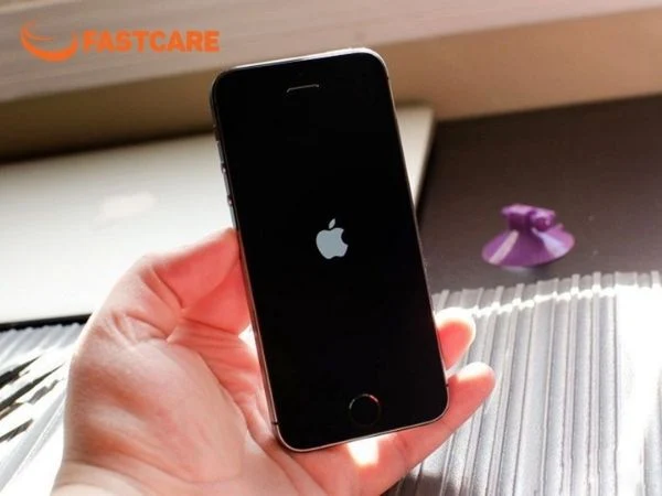 iPhone bị đen màn hình