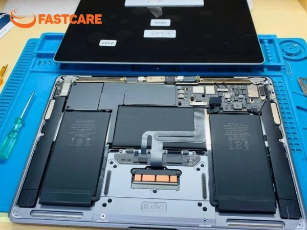 màn hình macbook bị nhiễu