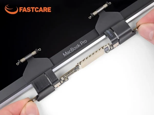màn hình macbook bị nhiễu