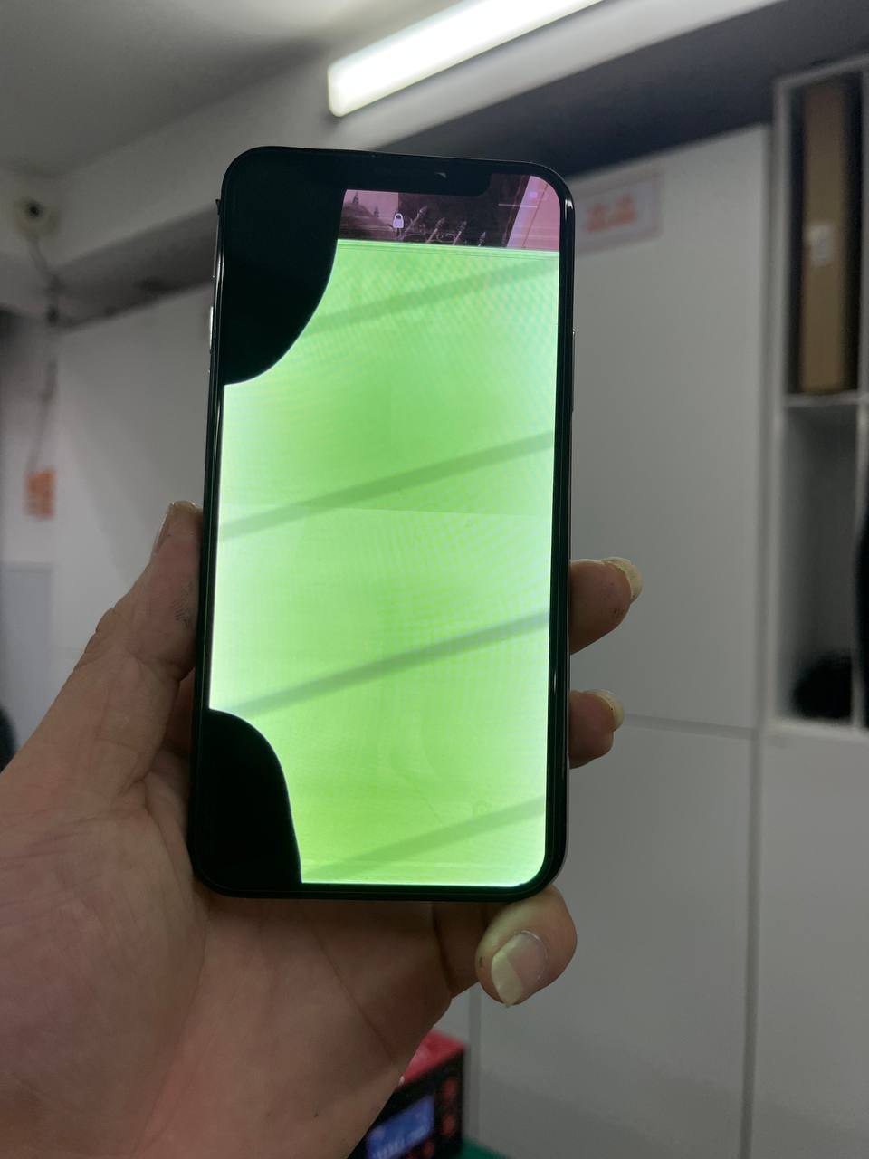 iphone-bi-hong-man-hinh.jpg
