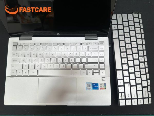 thay-ban-phim-hp-tai-fastcare-1.jpg