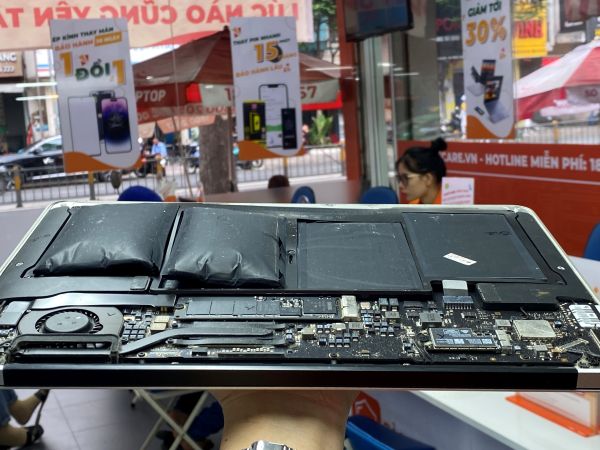 thay-pin-macbook-fastcare-1.jpg