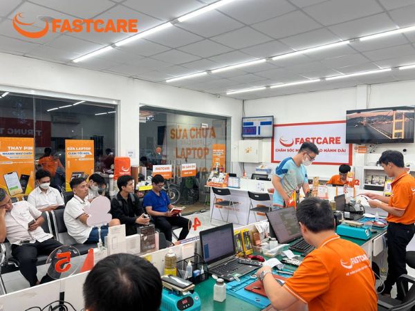 trung-tam-sua-chua-dien-thoai-laptop-fastcare-0291.jpg