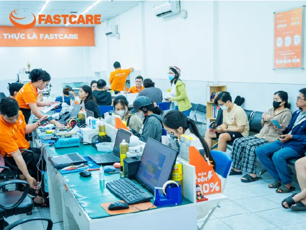Cửa hàng thay vỏ iPhone 11 Pro FASTCARE