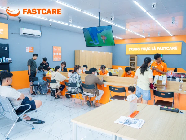 Cửa hàng thay vỏ iPhone 15 Plus FASTCARE