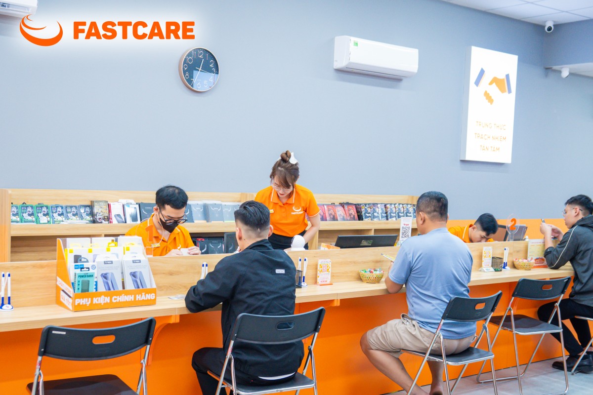 Địa chỉ Thay pin AirPods 3 uy tín tại FASTCARE