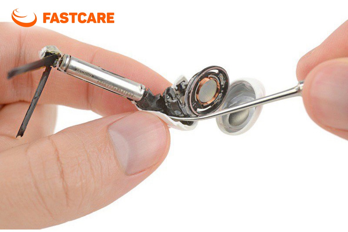 Địa chỉ thay pin AirPods uy tín tại FASTCARE