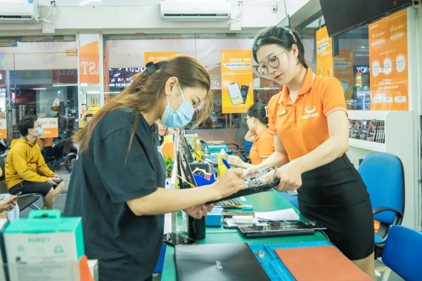 dich-vu-sua-chua-dien-thoai-chuyen-nghiep-fastcare.jpg