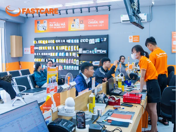 Quy trình thay pin Pisen tại FASTCARE