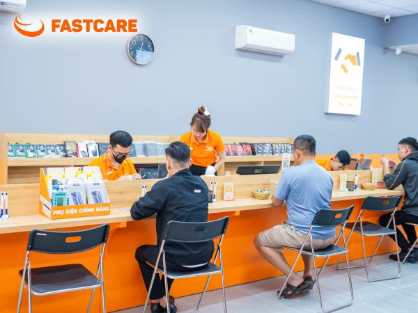 fastcare-thay-pin-iphone-xs-fastcare.webp