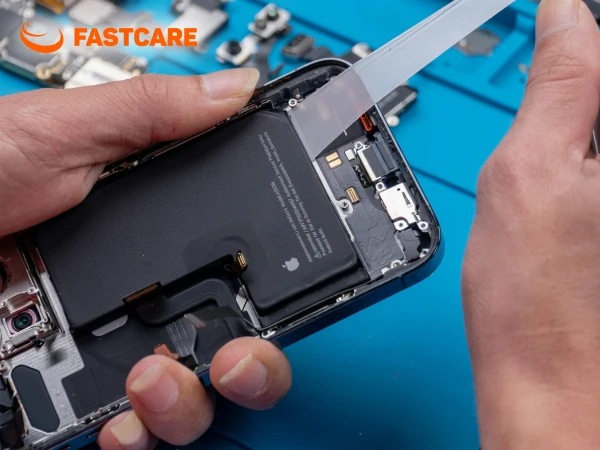 Kiểm tra thông số kỹ thuật pin Pisen dung lượng cao dành cho iPhone 15 Pro Max