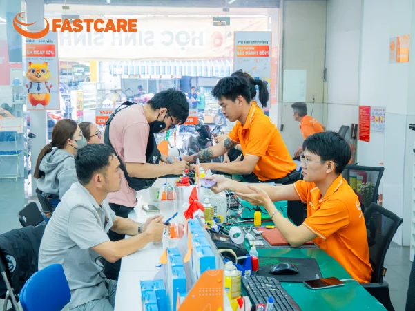 Quy trình thay kính lưng chuẩn xác