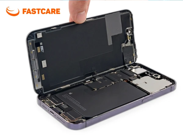 Quy trình thay màn hình iPhone 14 Pro Max tại FASTCARE