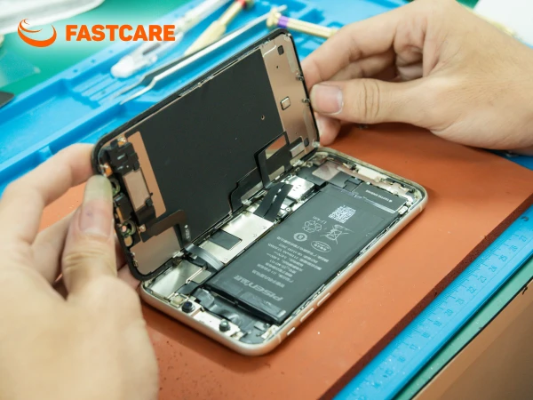 Quy trình thay pin iPhone 11 Bago tại FASTCARE