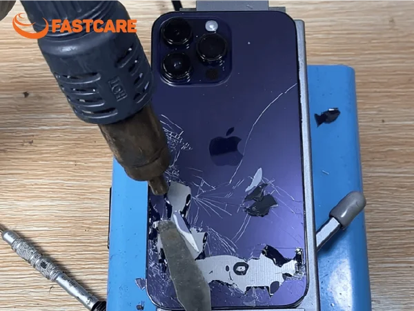 Dấu hiệu cần thay mặt kính sau iPhone 14 Pro Max