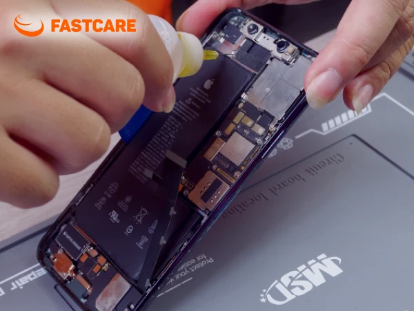 Quy trình thay pin Pisen dung lượng chuẩn chính hãng cho iPhone 15 Pro
