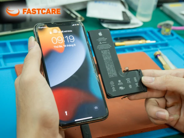 thay-pin-iphone-xr-pisen-fastcare.webp