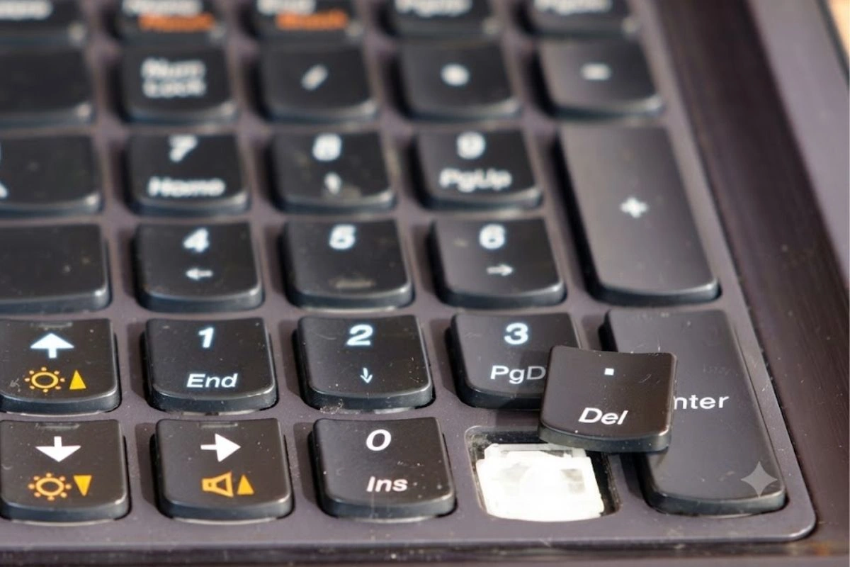 ban-phim-laptop-bi-hu-11111.webp